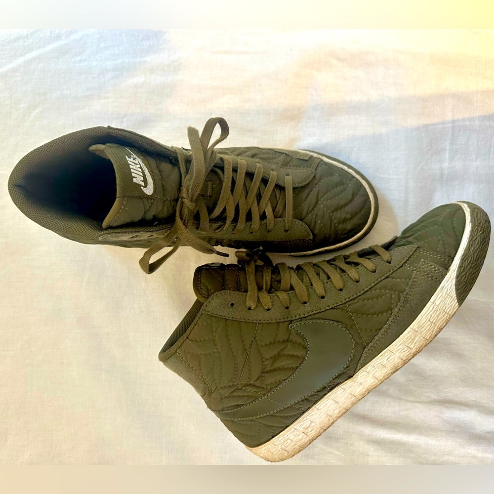 Nike Special Edition Sneakers - image 8